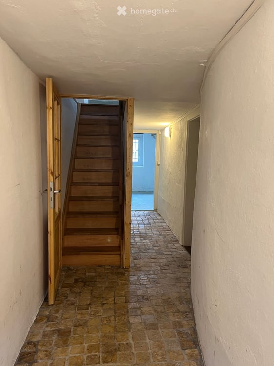 7-Zimmer-Reihen - Einfamilienhaus - Hirzel – Altbau mit viel Potenzial 4
