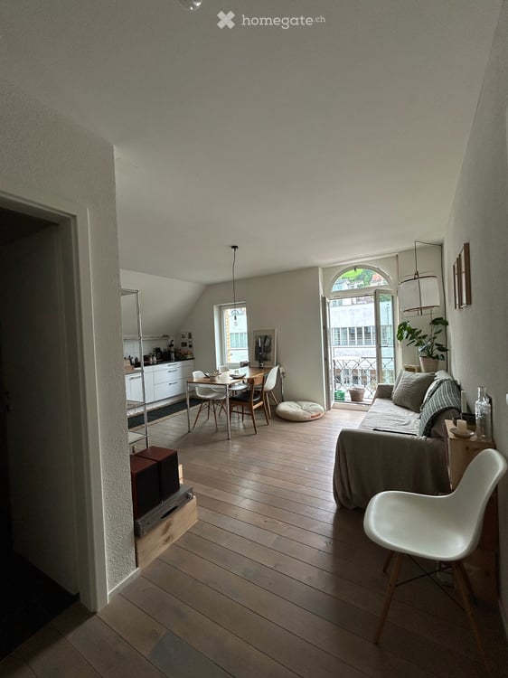 Charmante 2-Zimmer-Wohnung mit Balkon gleich beim Bahnhof St. Gallen 3