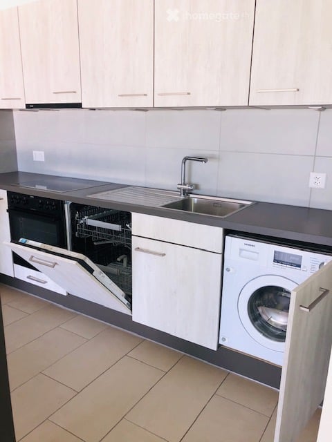 Bureau ou local commercial de 75m2 de 3.5 pièces à Yverdon-les-Bains 4