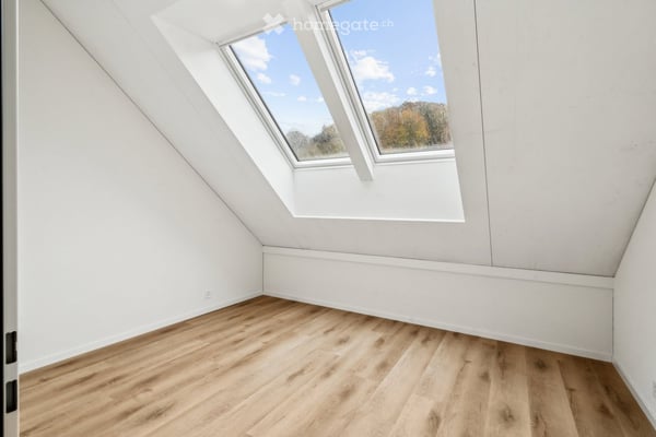 Erstvermietung: Exklusive 3.5-Zi-Dachwohnung mit Galerie & einzigartigem Wohngefühl 4