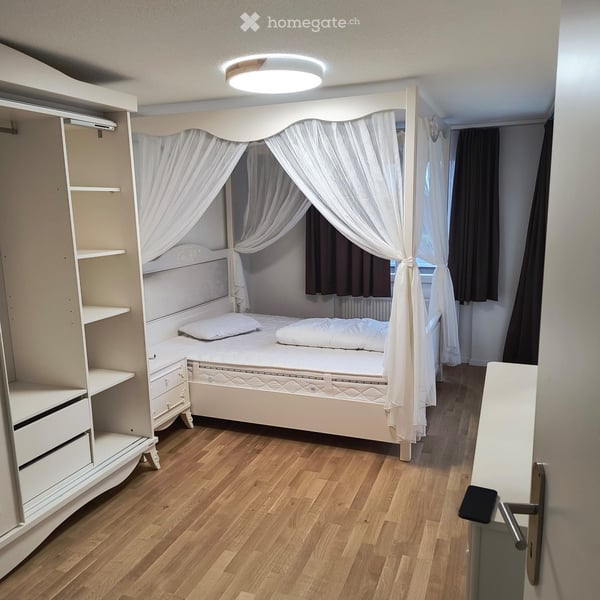 Moderne 2.5 Zimmer Wohnung mit Balkon und Panoramablick in Feusisberg 6