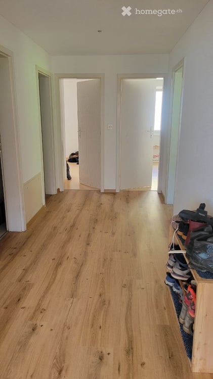 Helle 4.5-Zimmer-Wohnung mit Balkon und schöner Aussicht in Termen 8