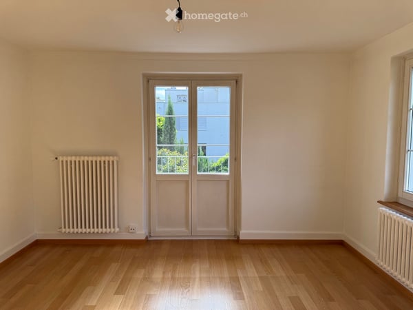 Einseitig Angebautes Haus / Semi-detached house in Zürich 4