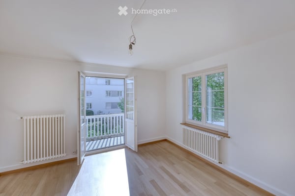 Einseitig Angebautes Haus / Semi-detached house in Zürich 4