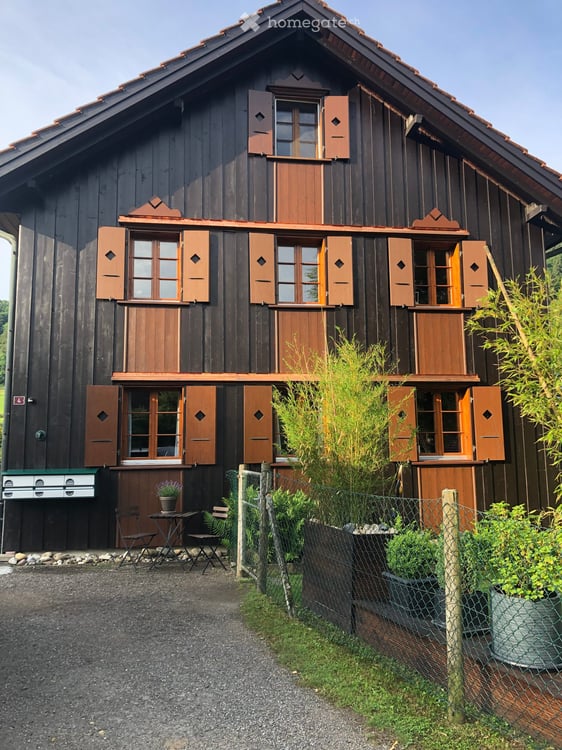 Ruhiges und helles Mittelhaus in der Natur 3