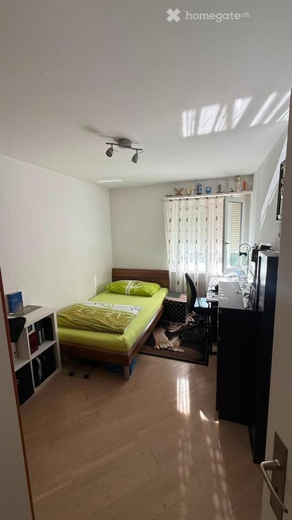 4.5-Zimmer-Wohnung in Unterengstringen zu vermieten per 1. Oktober 4