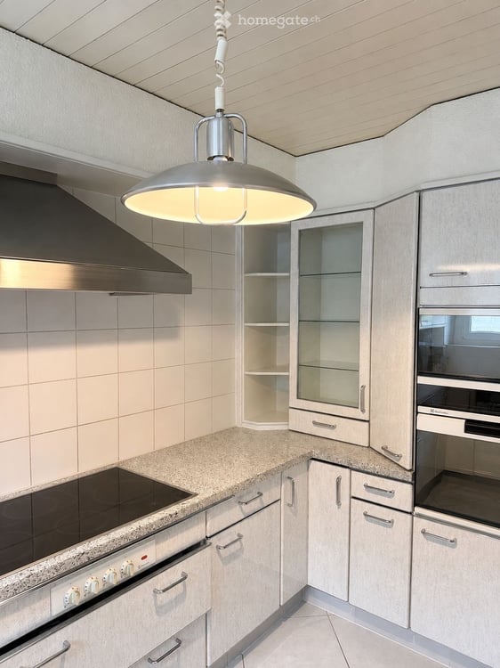 Grosszügige 5.5-Zimmer-Maisonette-Wohnung in Kloten 4