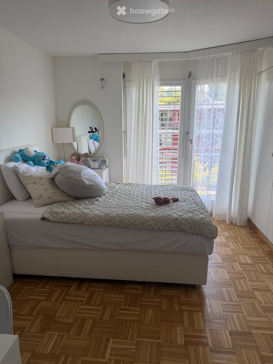 Grosszügige 4.5-Zimmer-Wohnung mit Bergblick in Adliswil 8