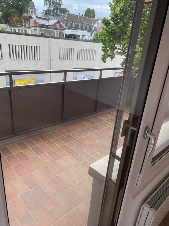 Nachmieter für moderne 3.5-Zimmer-Wohnung mit zwei Balkone in Wädenswil! 3