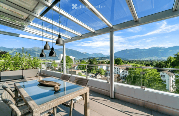 Exklusive 5.5-Zimmer-Terrassenwohnung mit Panorama-Aussicht & Jacuzzi in Uznach 12