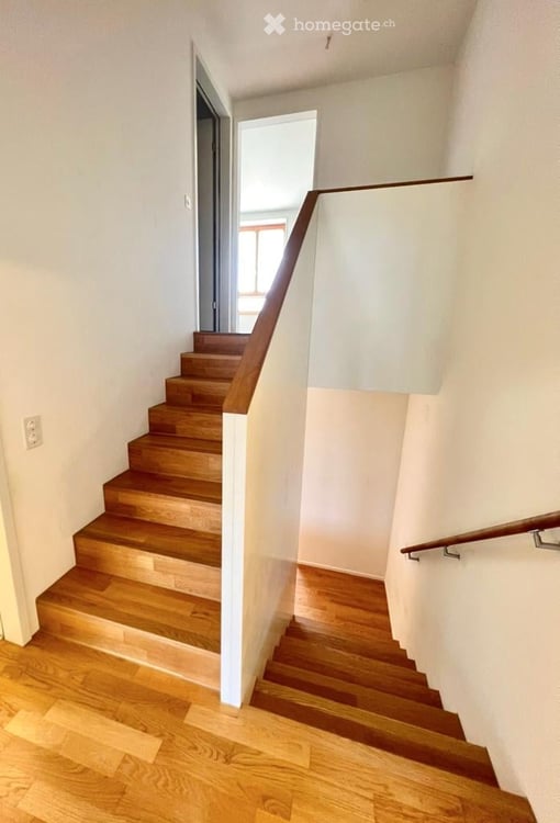 4.5-Zimmer-Reihenfamilienhaus mit Garage und 2 Aussenparkplätze direkt vor der Haustür 8
