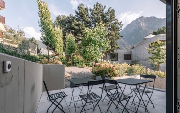 Exklusive 4.5-Zimmer-Wohnung an begehrter Lage mit 2 Terrassen & traumhafter Aussicht 6