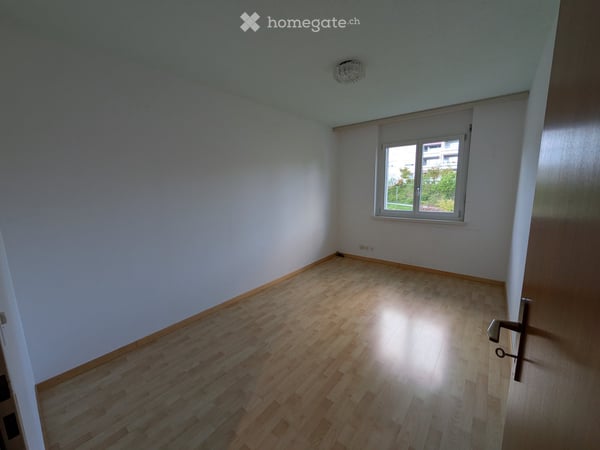 Helle 4.5-Zimmer-Wohnung mit Balkon und schöner Aussicht in Widen 11