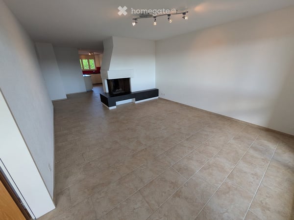 Helle 4.5-Zimmer-Wohnung mit Balkon und schöner Aussicht in Widen 5