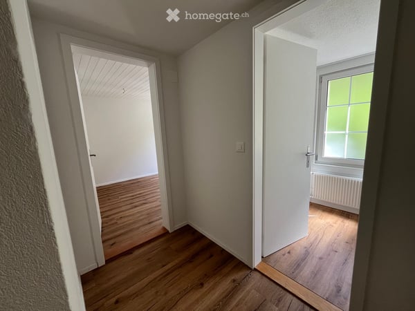 2 Charmante 3.5-Zimmer-Wohnungen im Altbau mit herrlicher Aussicht ins Grüne in Fischenthal 5