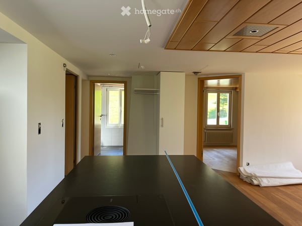 2 Charmante 3.5-Zimmer-Wohnungen im Altbau mit herrlicher Aussicht ins Grüne in Fischenthal 18