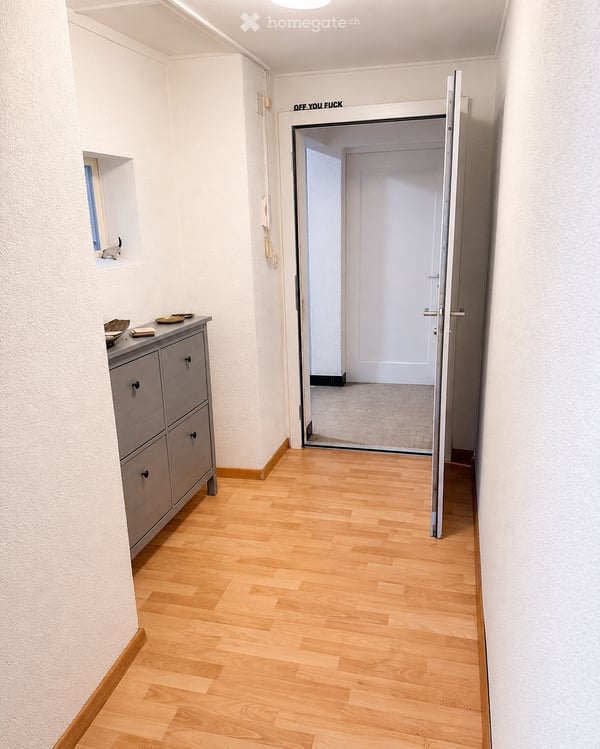 Charmante 2.5-Zimmer-Dachgeschosswohnung an ruhiger Lage in Kriens am der Brunnmattstrasse 13 4
