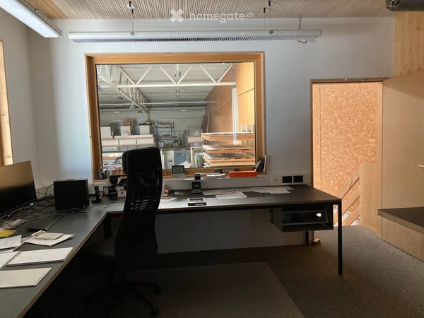 Flexible Gewerbehalle mit Büroflächen an sehr guter Verkehrslage in Pfungen 8