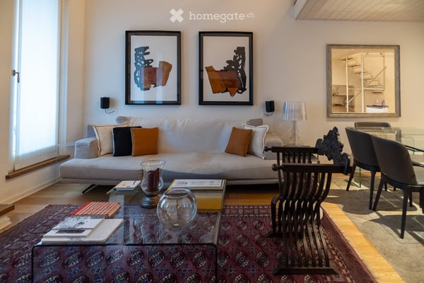 Affascinante casa a schiera ristrutturata a Melide, con vista e accessibilità immediata 24