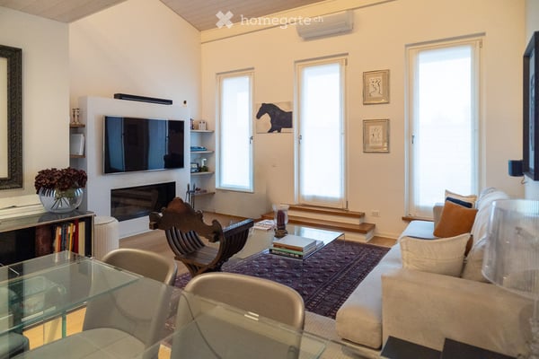 Affascinante casa a schiera ristrutturata a Melide, con vista e accessibilità immediata 25