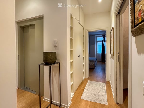 Affascinante casa a schiera ristrutturata a Melide, con vista e accessibilità immediata 8