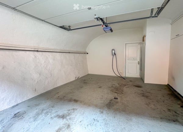 Affascinante casa a schiera ristrutturata a Melide, con vista e accessibilità immediata 6