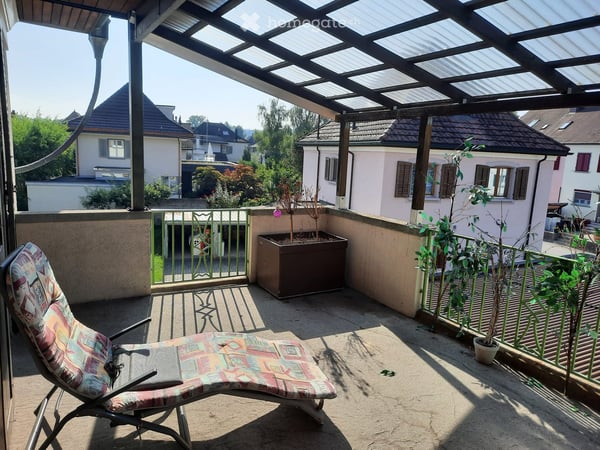 Charmante 3-Zimmer-Wohnung mit Balkon im Altbau – Langenthal 3