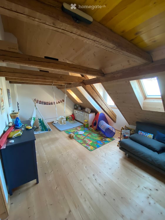 Charmantes 4.5-Zimmer-Flarzhaus in Adetswil ! 5