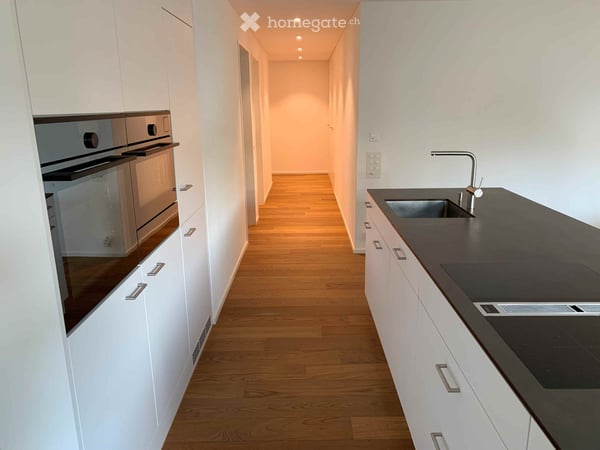 Helle 4.5-Zimmer-Wohnung mit Balkon und schöner Aussicht in Herrliberg 3