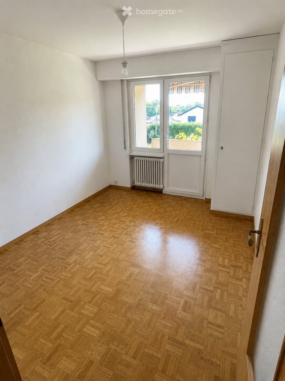 Lumineux 3,5 pièces avec 2 balcons et garage – Echallens 5
