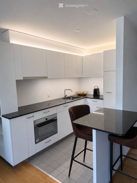 Charmante 2.5-Zimmer-Wohnung mit Balkon und schöner Aussicht in Erlenbach 9