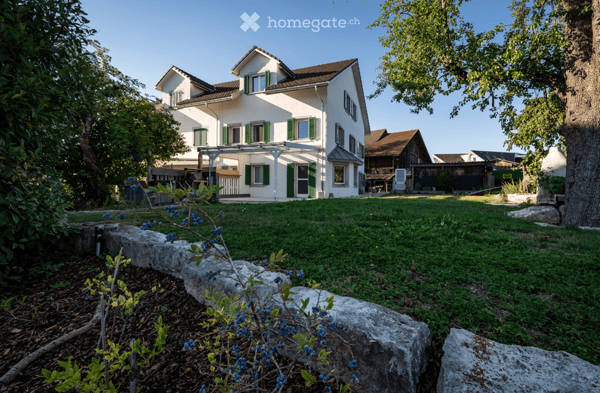 Charmantes 6.5-Zimmer-Haus in Grüningen 2