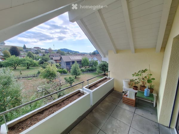 Charmante 4.5-Zimmer-Maisonettewohnung im ruhigen Madiswil 3
