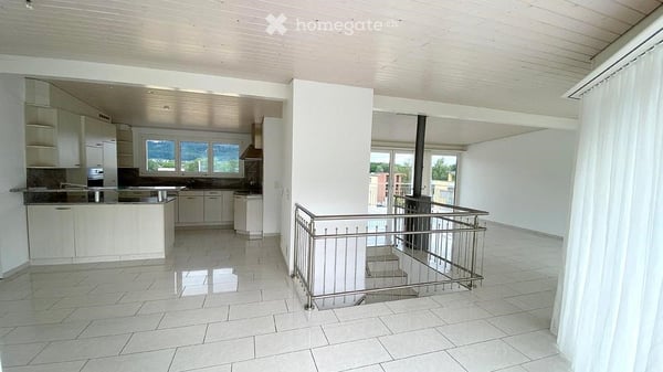 Grosszügige 5-Zimmer-Maisonette-Wohnung in Gebenstorf 1