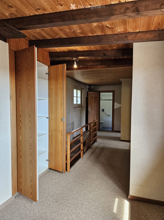 Geräumiges 7.5-Zimmer-Einfamilienhaus in Oftringen – sofort verfügbar! 15