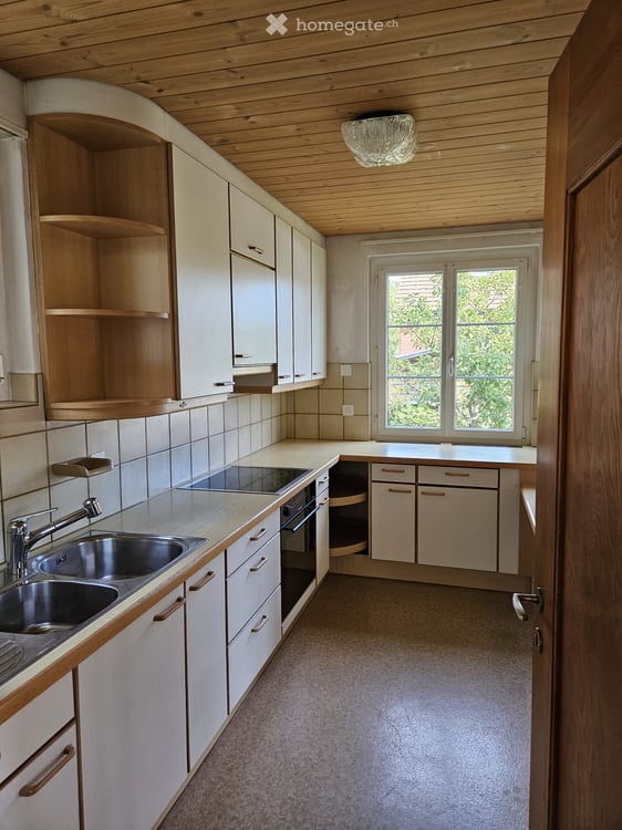 Geräumiges 7.5-Zimmer-Einfamilienhaus in Oftringen – sofort verfügbar! 3