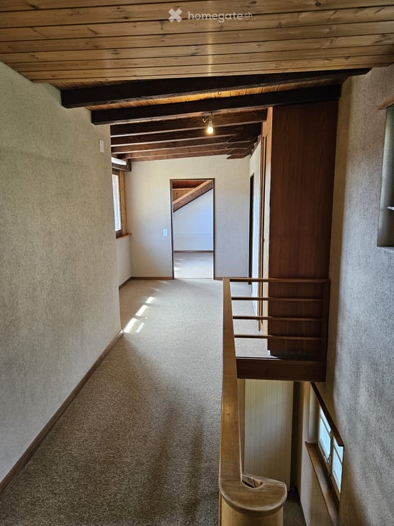 Geräumiges 7.5-Zimmer-Einfamilienhaus in Oftringen – sofort verfügbar! 9