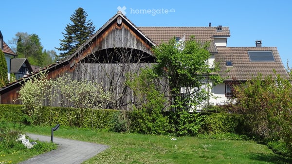 Mehrfamilienhaus mit 3 Wohnungen als Anlageobjekt oder Generationenhaus in Egg b ZH 3