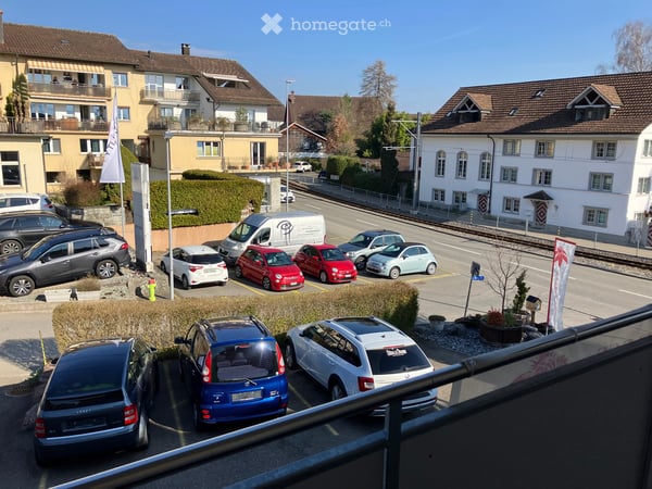 Mehrfamilienhaus mit 3 Wohnungen als Anlageobjekt oder Generationenhaus in Egg b ZH 12