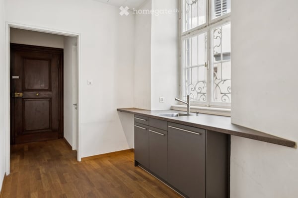 Helle, repräsentative Büro- und Praxisfläche an zentraler Lage bei der Freien Strasse 3