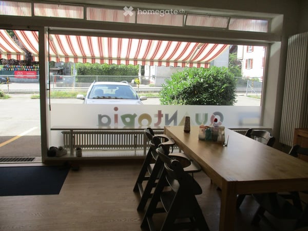Vielseitig nutzbare Räumlichkeiten an der Forchstrasse 112 in Egg b. Zürich 7