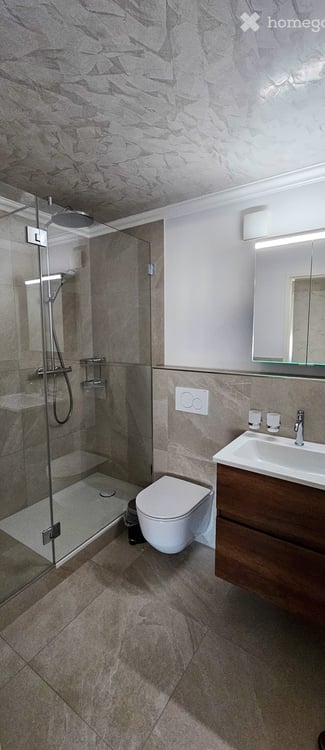 Lichtdurchflutete 5½-Zimmer-Dachgeschosswohnung mit Säntissicht und verglastem Balkon 7