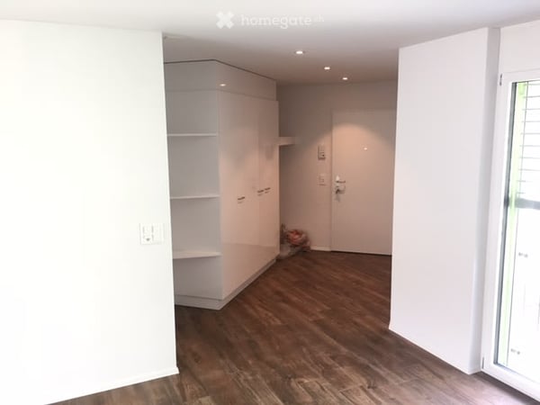 Luxuriöse, helle Wohnung im steuergünstigen Lufingen 8