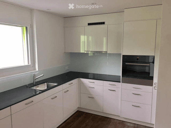 Luxuriöse, helle Wohnung im steuergünstigen Lufingen 3