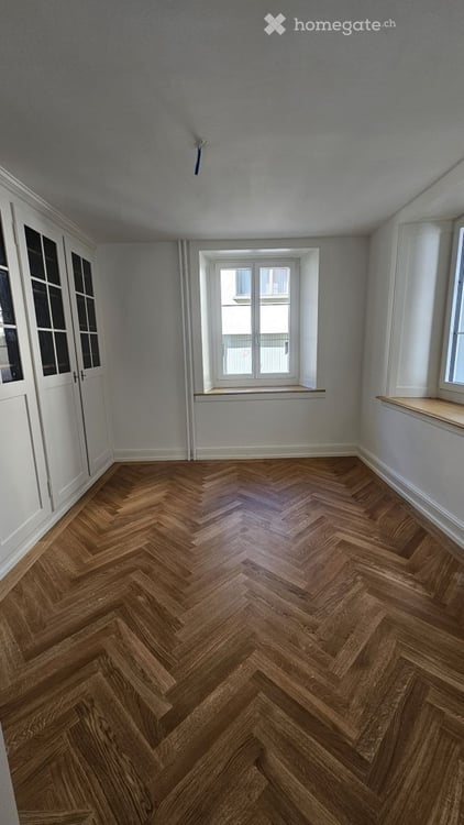 Wohnhaus (Doppelhaushälfte) im Zentrum von Glarus mit Garage 15