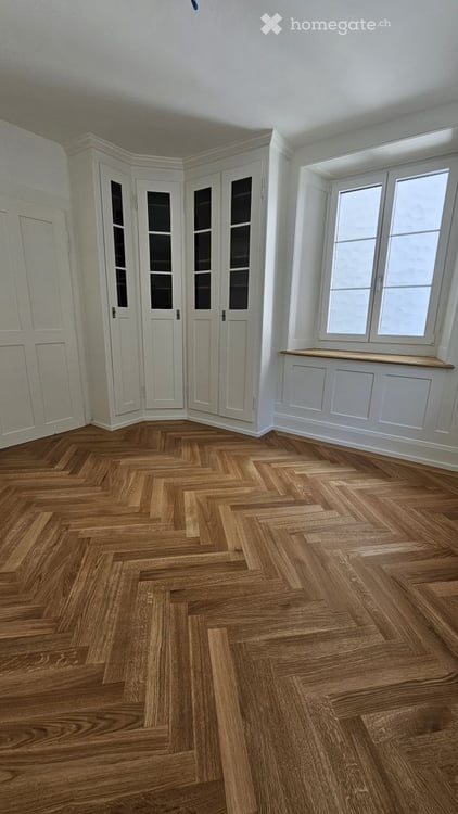 Wohnhaus (Doppelhaushälfte) im Zentrum von Glarus mit Garage 12