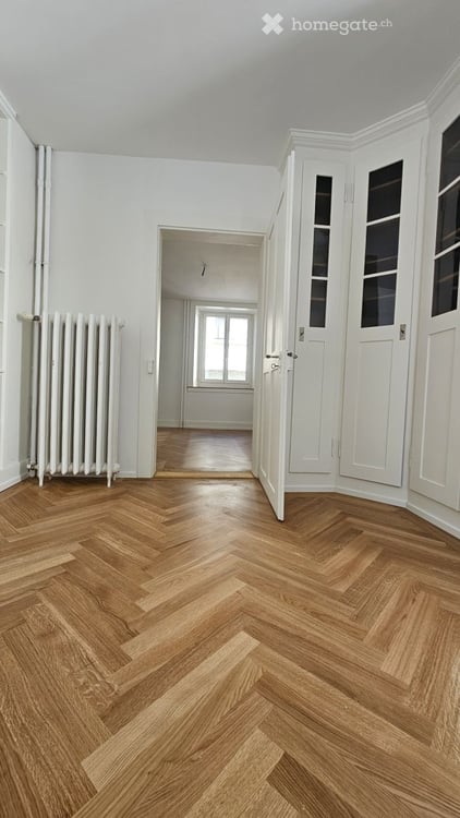 Wohnhaus (Doppelhaushälfte) im Zentrum von Glarus mit Garage 14