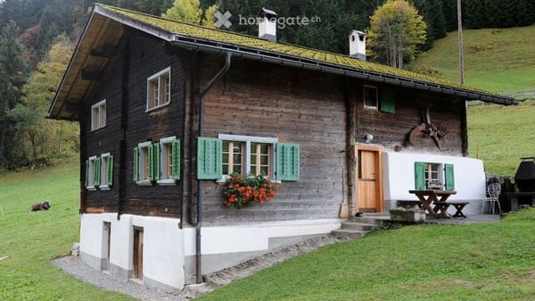 Historisches Bündnerhaus möbliert zur Jahresmiete 2