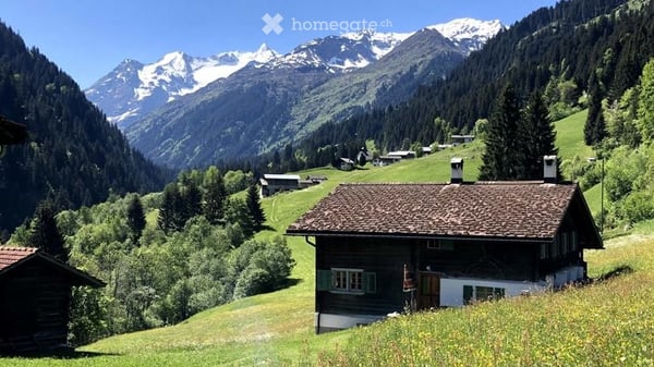 Historisches Bündnerhaus möbliert zur Jahresmiete 1