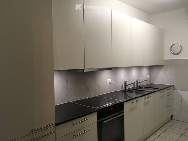 Grosszügige 1.5-Zimmer-Wohnung an der Manesseplatz !! Einmalige Gelegenheit !! 3